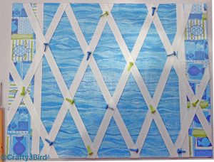 It's Summer Memo Board! A great project to display all your favorite pictures from your summer vacation! www.craftyjbird.com IG:@craftyjbird