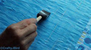 It's Summer Memo Board! A great project to display all your favorite pictures from your summer vacation! www.craftyjbird.com IG:@craftyjbird